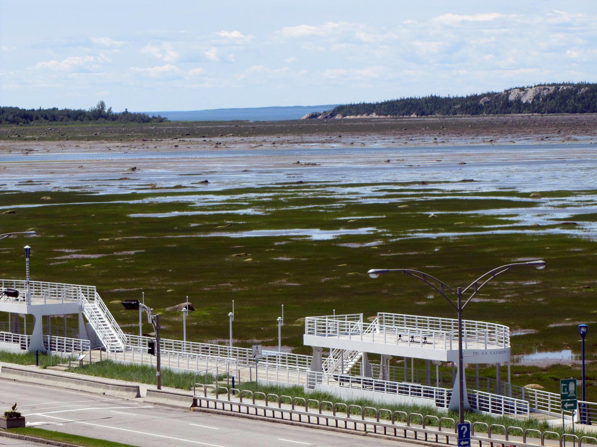 Hotel Saint-Germain Rimouski Esterno foto
