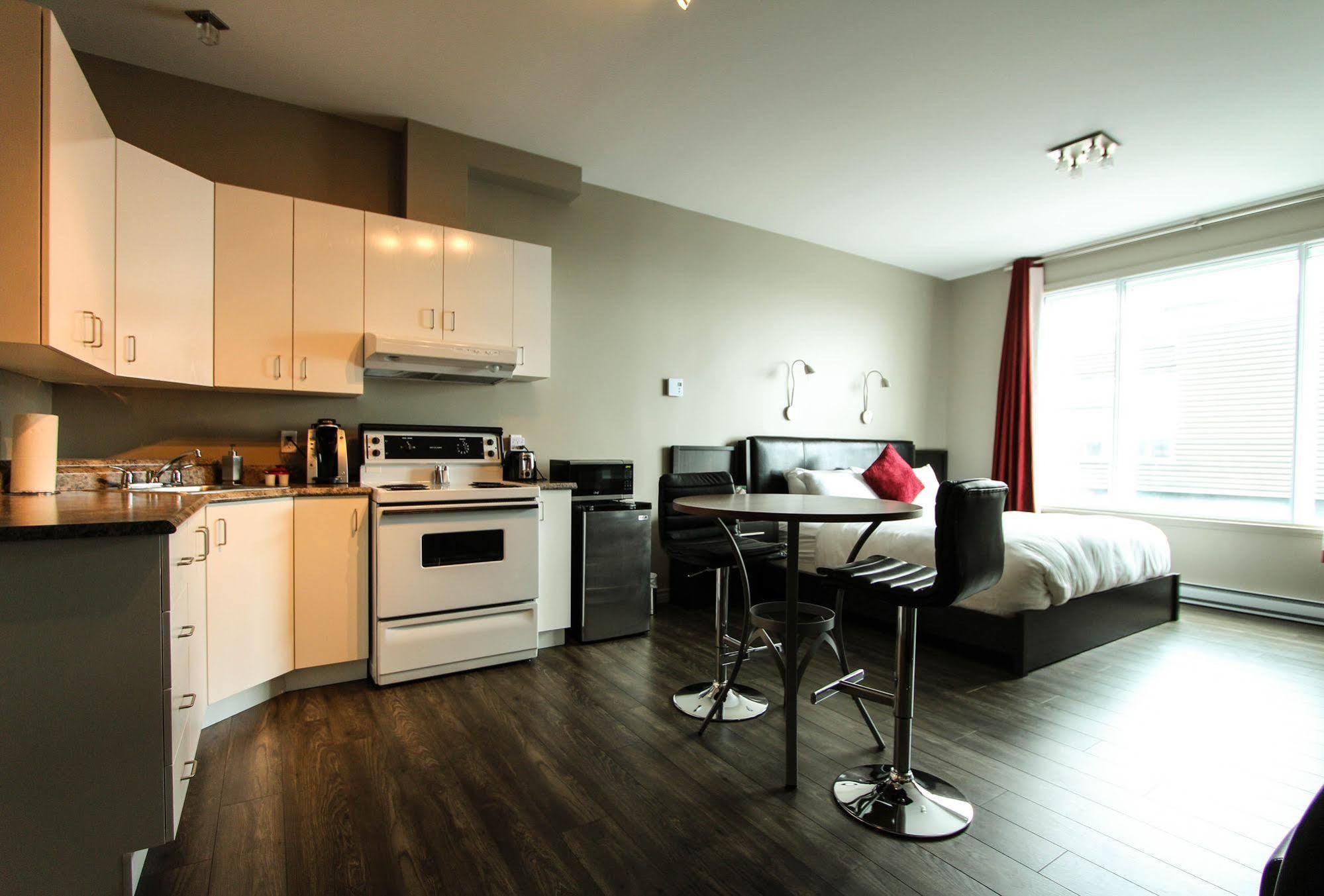 Hotel Saint-Germain Rimouski Esterno foto