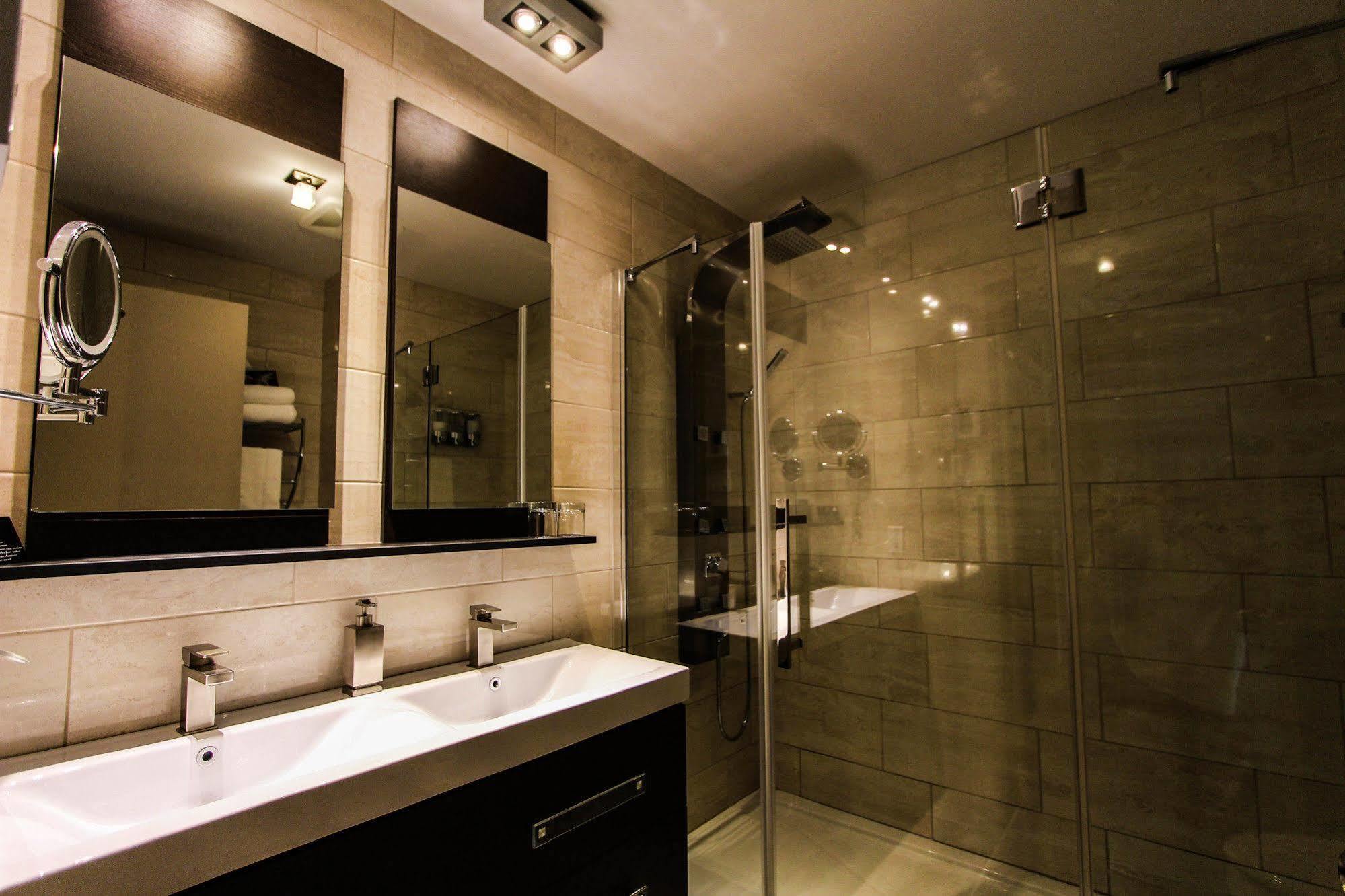 Hotel Saint-Germain Rimouski Esterno foto